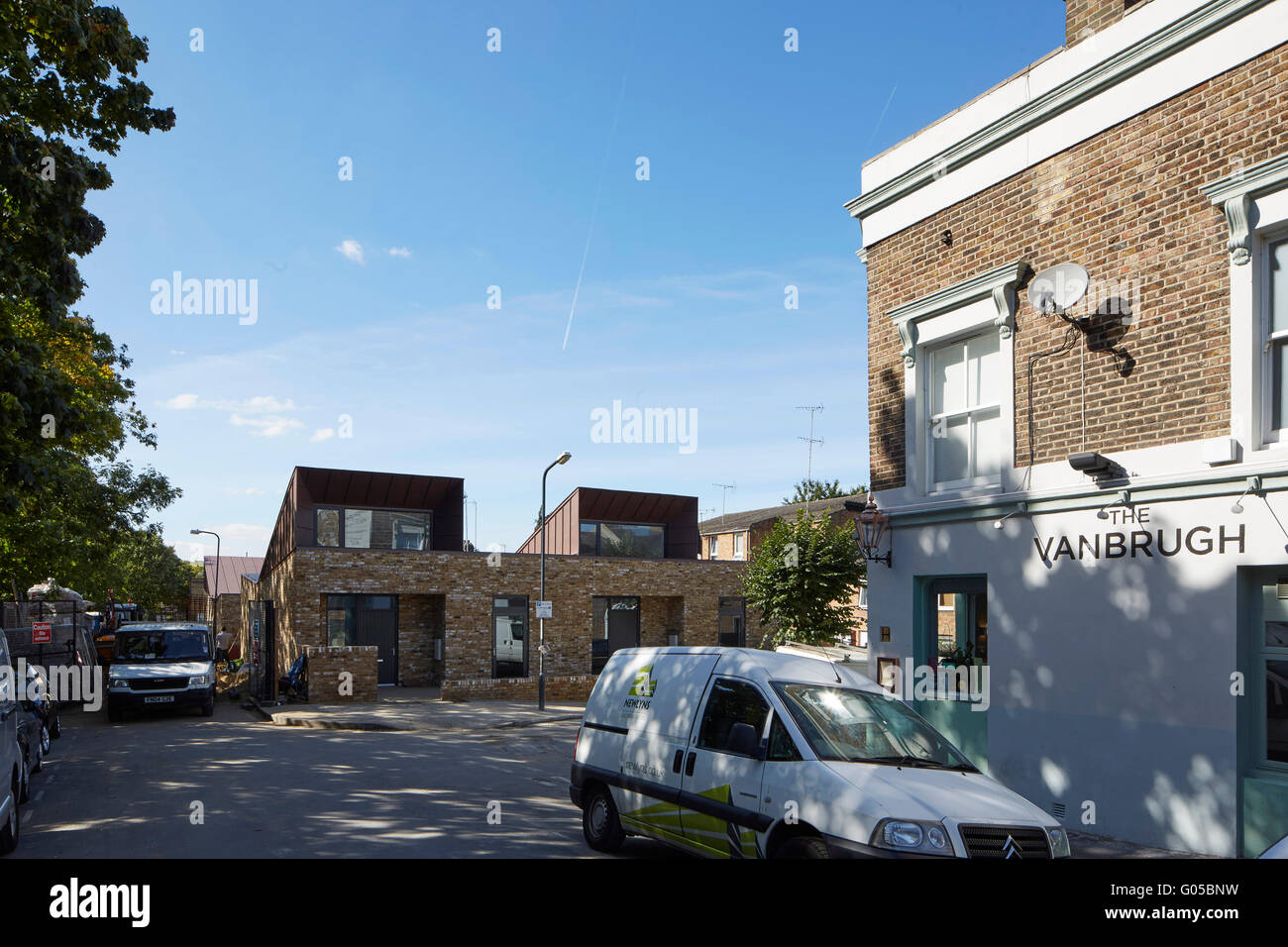 Voir suivant à pub. Logement de Greenwich, Greenwich, Royaume-Uni. Architecte : Bell Phillips architectes, 2016. Banque D'Images
