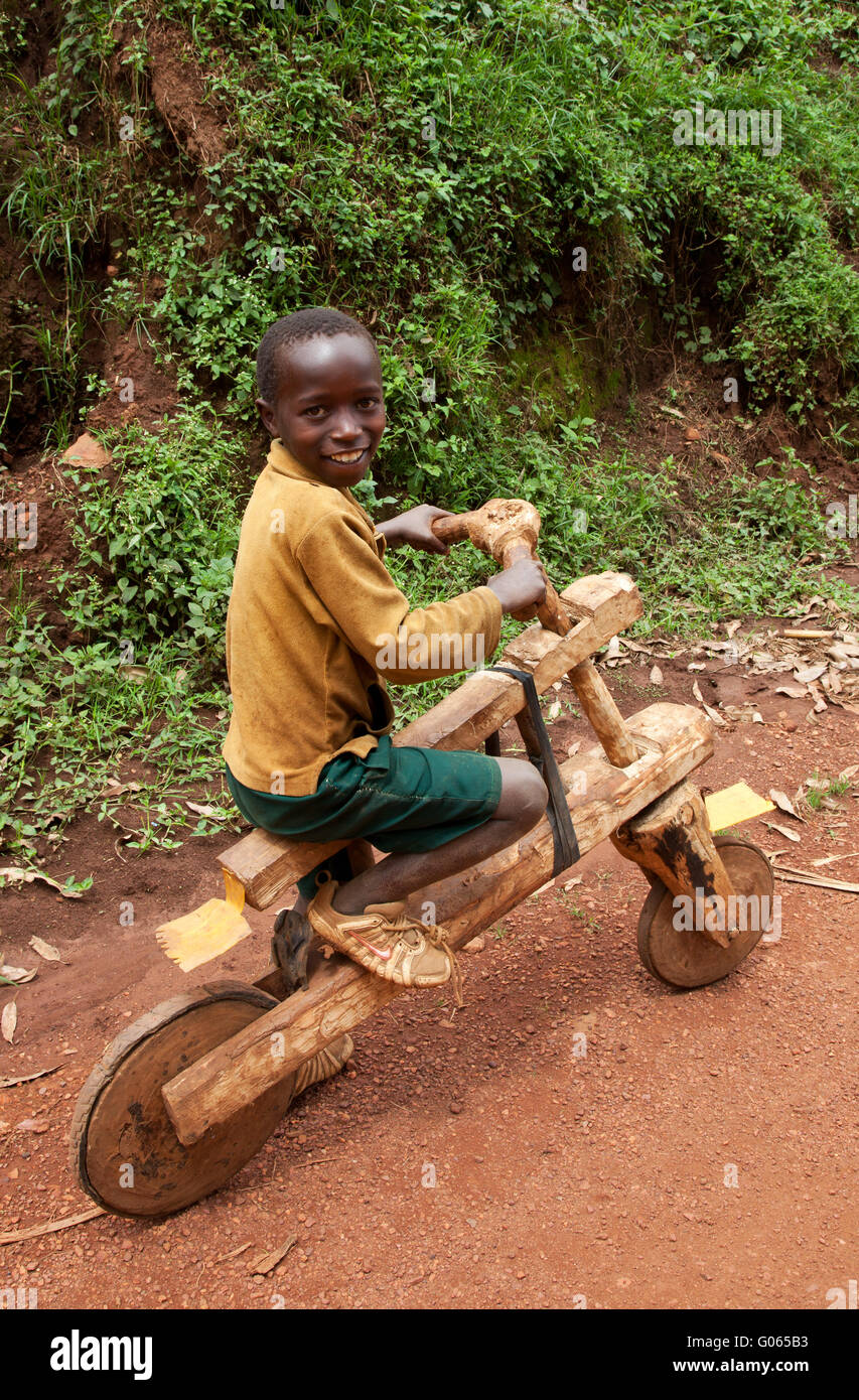 Photographie par © Jamie Callister. Les enfants de l'Ouganda, le Parc national Queen Elizabeth, en Ouganda, en Afrique centrale, 1er mars 2016 Banque D'Images