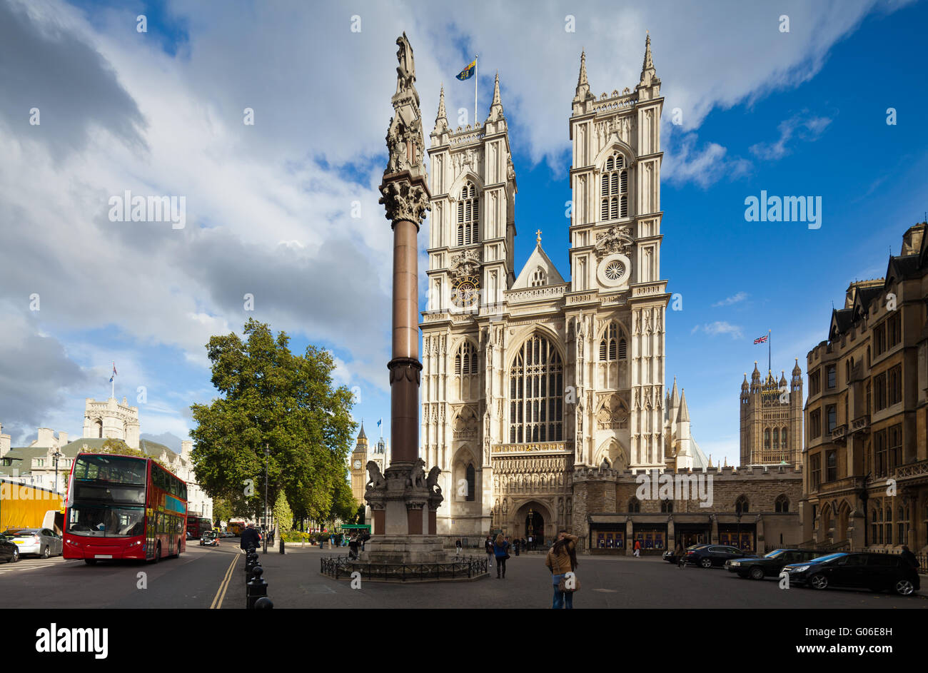 Façade de l'abbaye de Westminster lors d'une journée ensoleillée. London, UK Banque D'Images