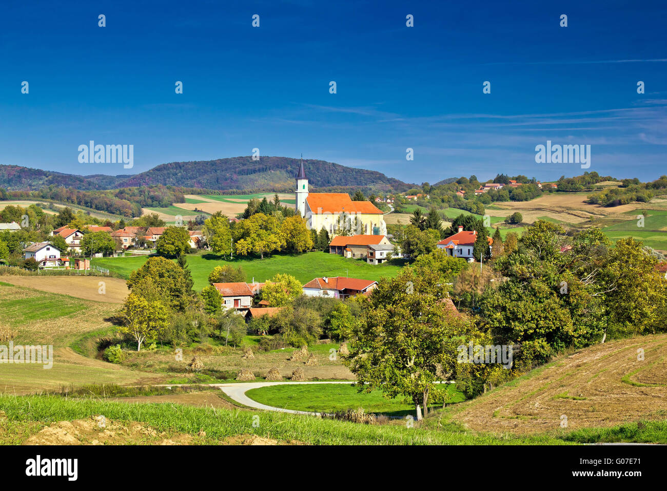 Nature de vert idyllique village croate de Glogovnica Banque D'Images