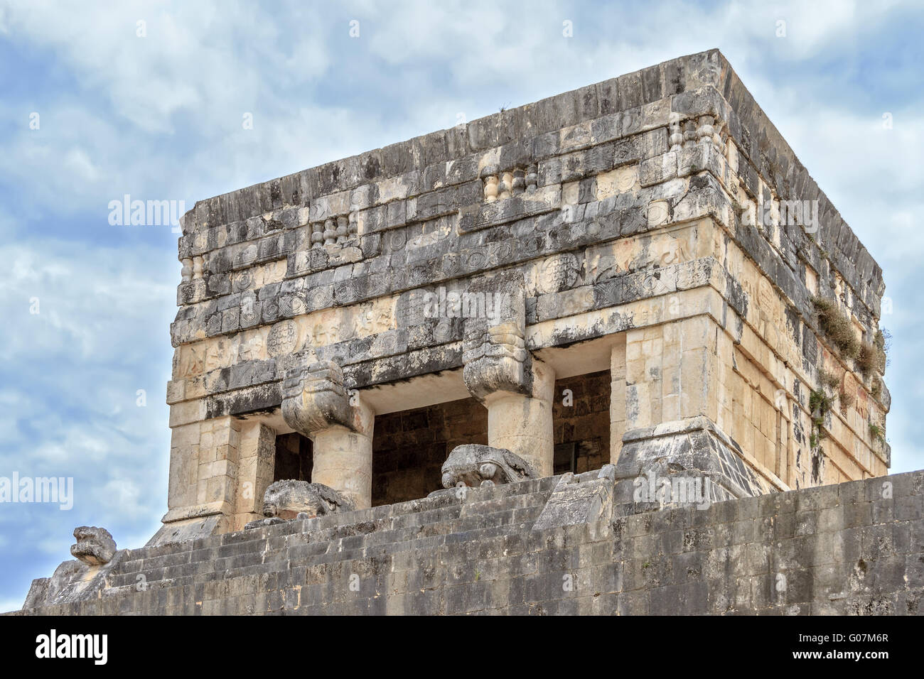 Haut de Temple des jaguars Chichen Itza au Mexique Banque D'Images