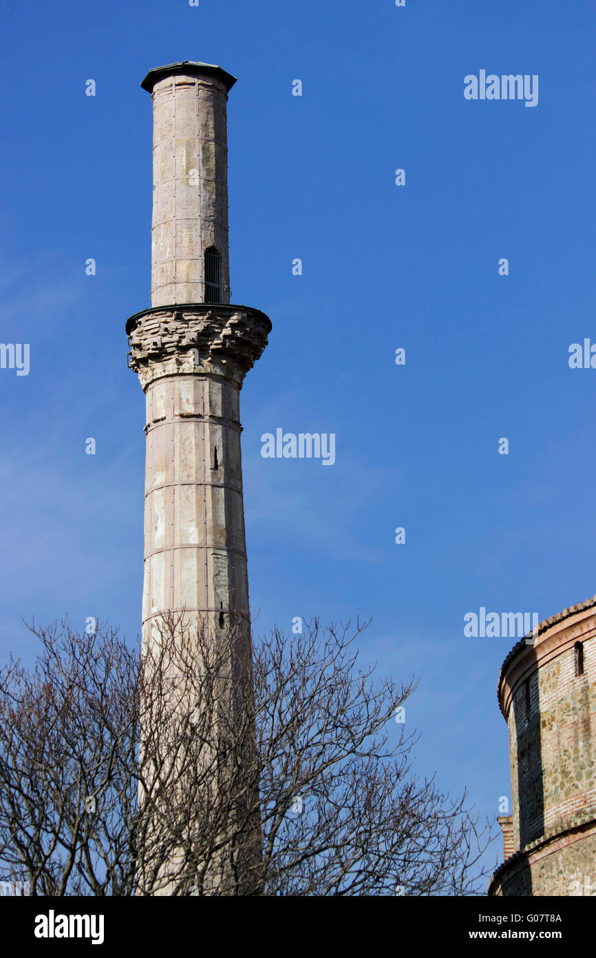 La Rotonde restaurée dominant la tour minaret voir de très près. Thessalonique, Macédoine, Grèce Banque D'Images