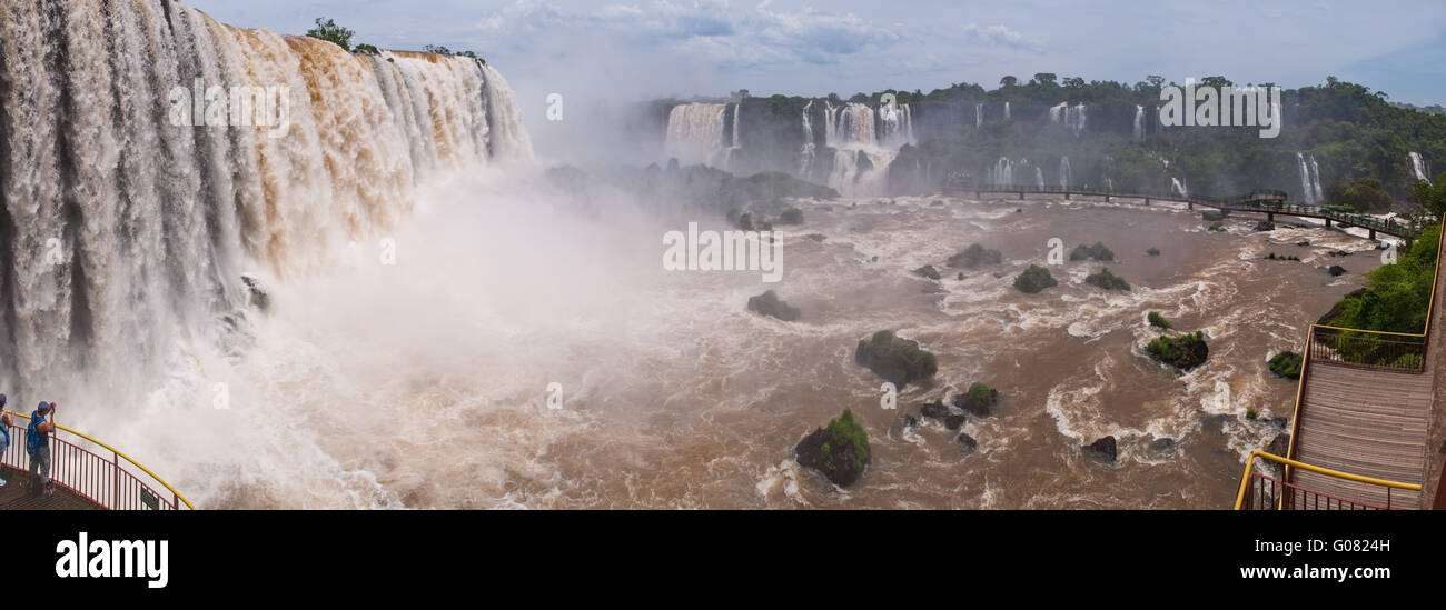 L'Iguacu falls en Argentine Brésil dans le middel Banque D'Images