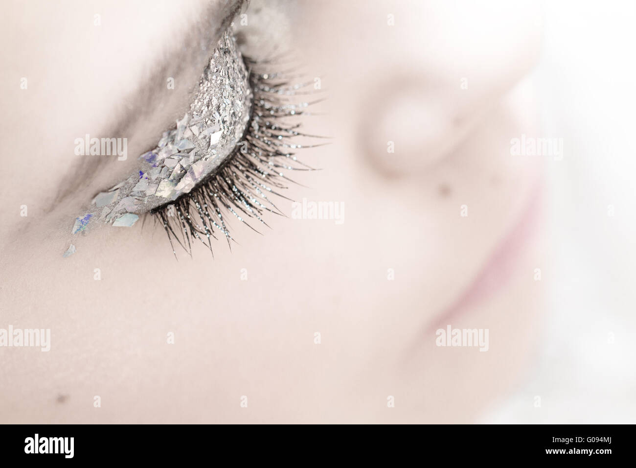 Close-up portrait of beautiful young woman Banque D'Images