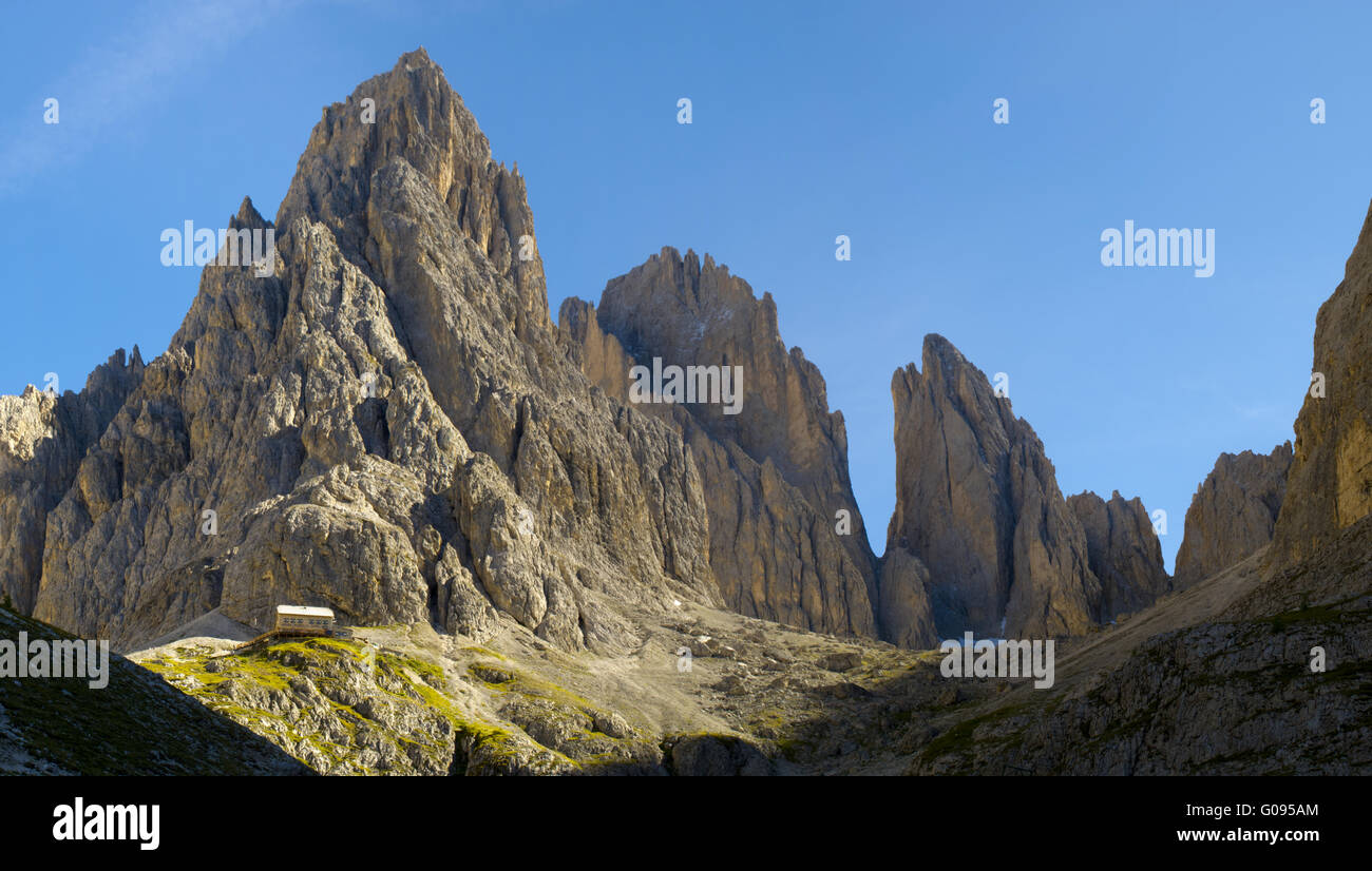 Panorama paysage à dolomites en montagnes des Alpes Banque D'Images