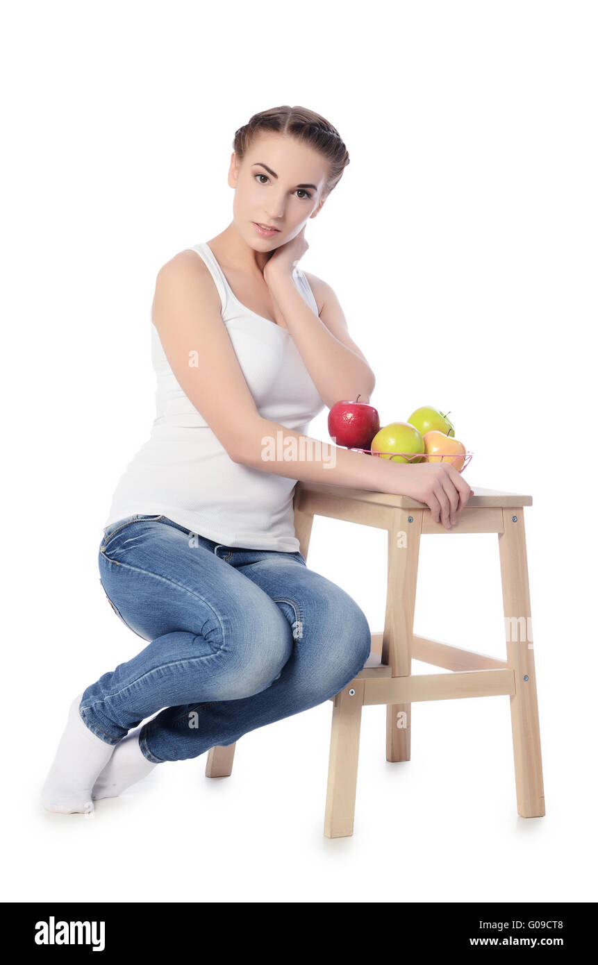 La femme aux pommes isolé sur fond blanc Banque D'Images