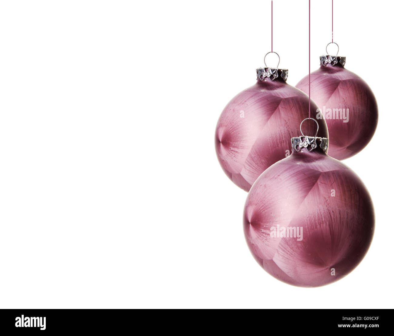 Boules de Noël rose, isolé sur fond blanc Photo Stock - Alamy