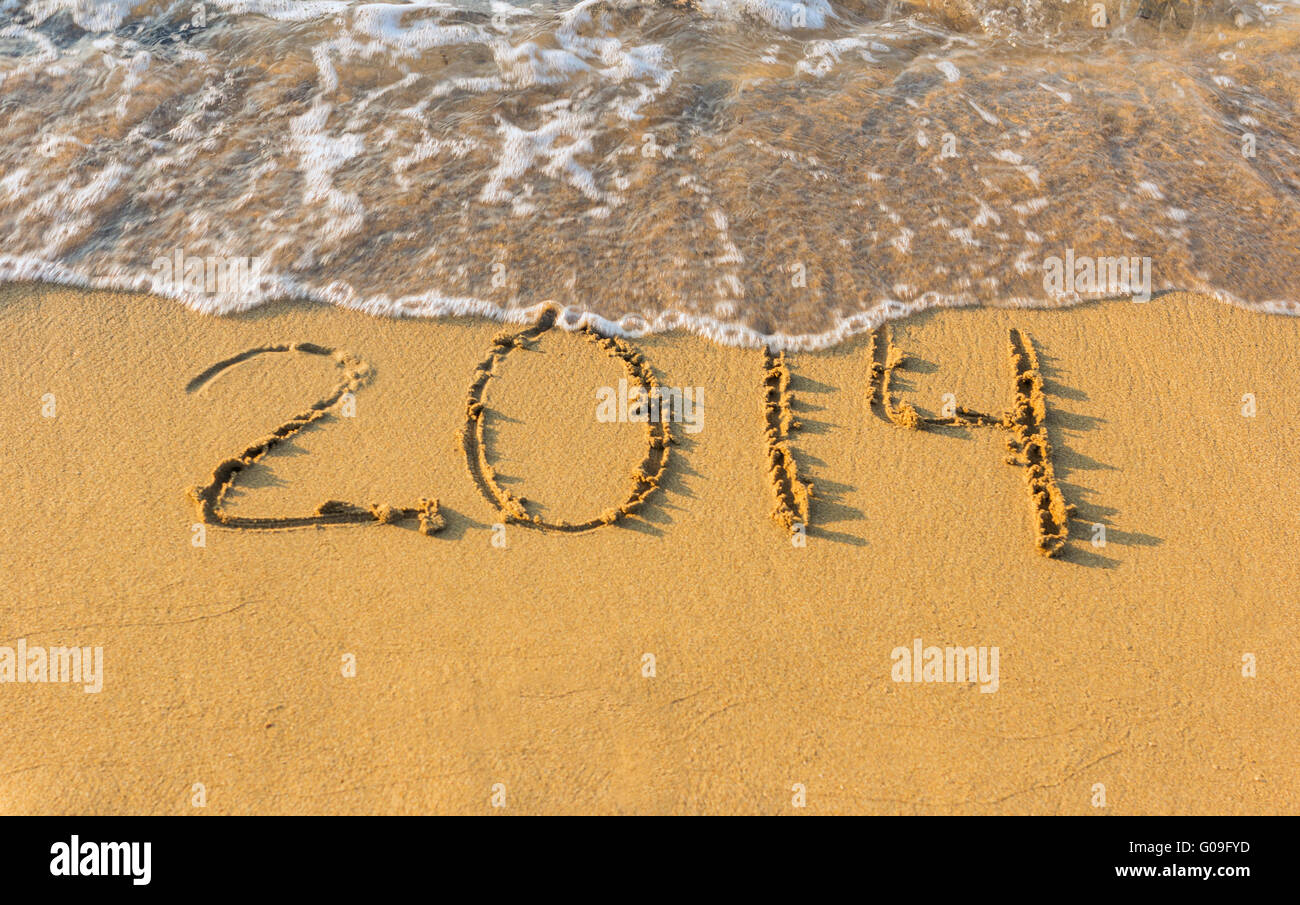 2014 sur plage en bande de sable de la côte Banque D'Images