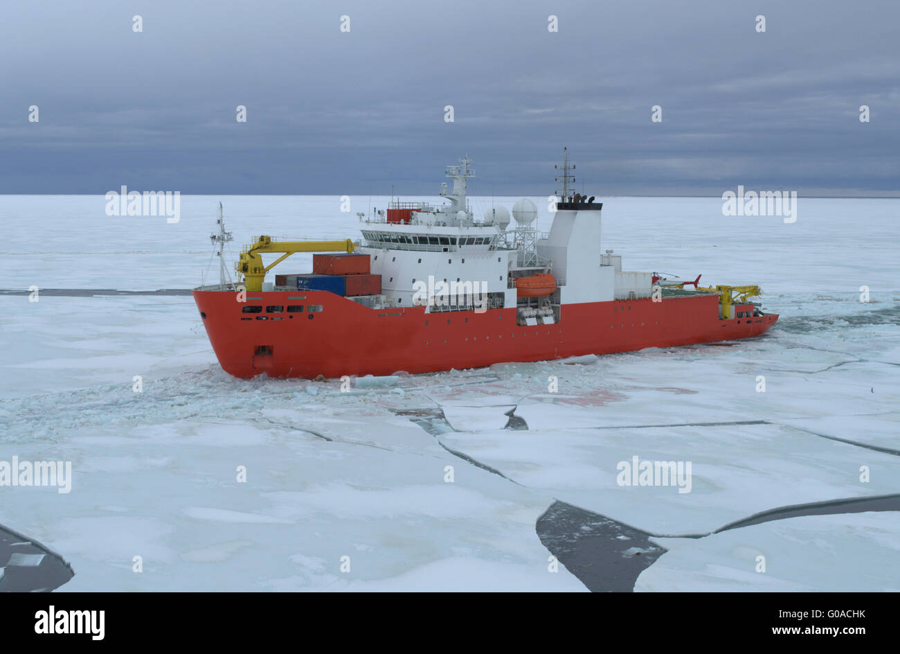 Navire brise-glace dans l'Antarctique de la mer Banque D'Images