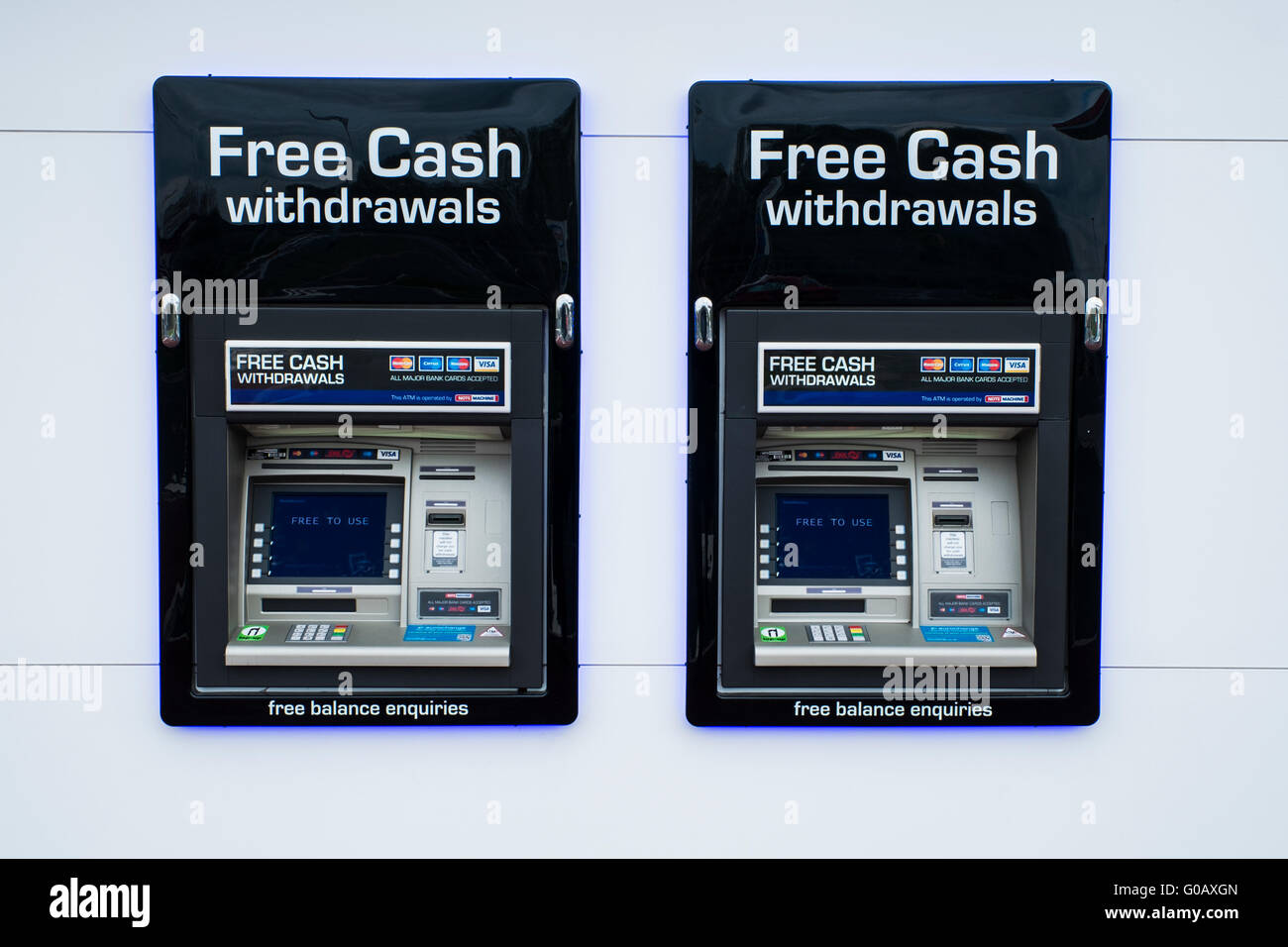 Free cash withdrawals Banque de photographies et d'images à haute  résolution - Alamy