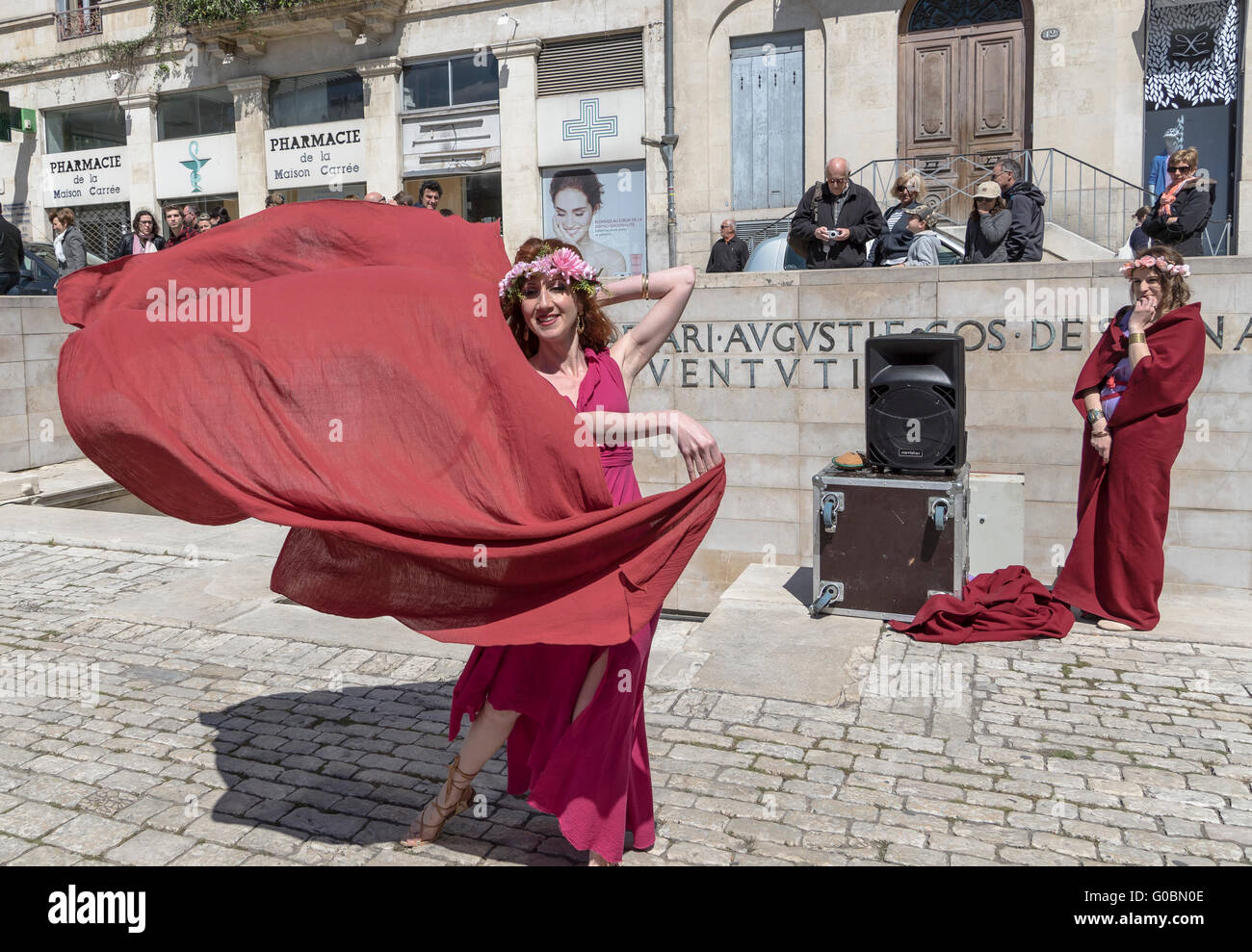 Re-enactment romain jeux en arène de Nimes un amphithéâtre romain situé dans la ville de Nîmes. Banque D'Images