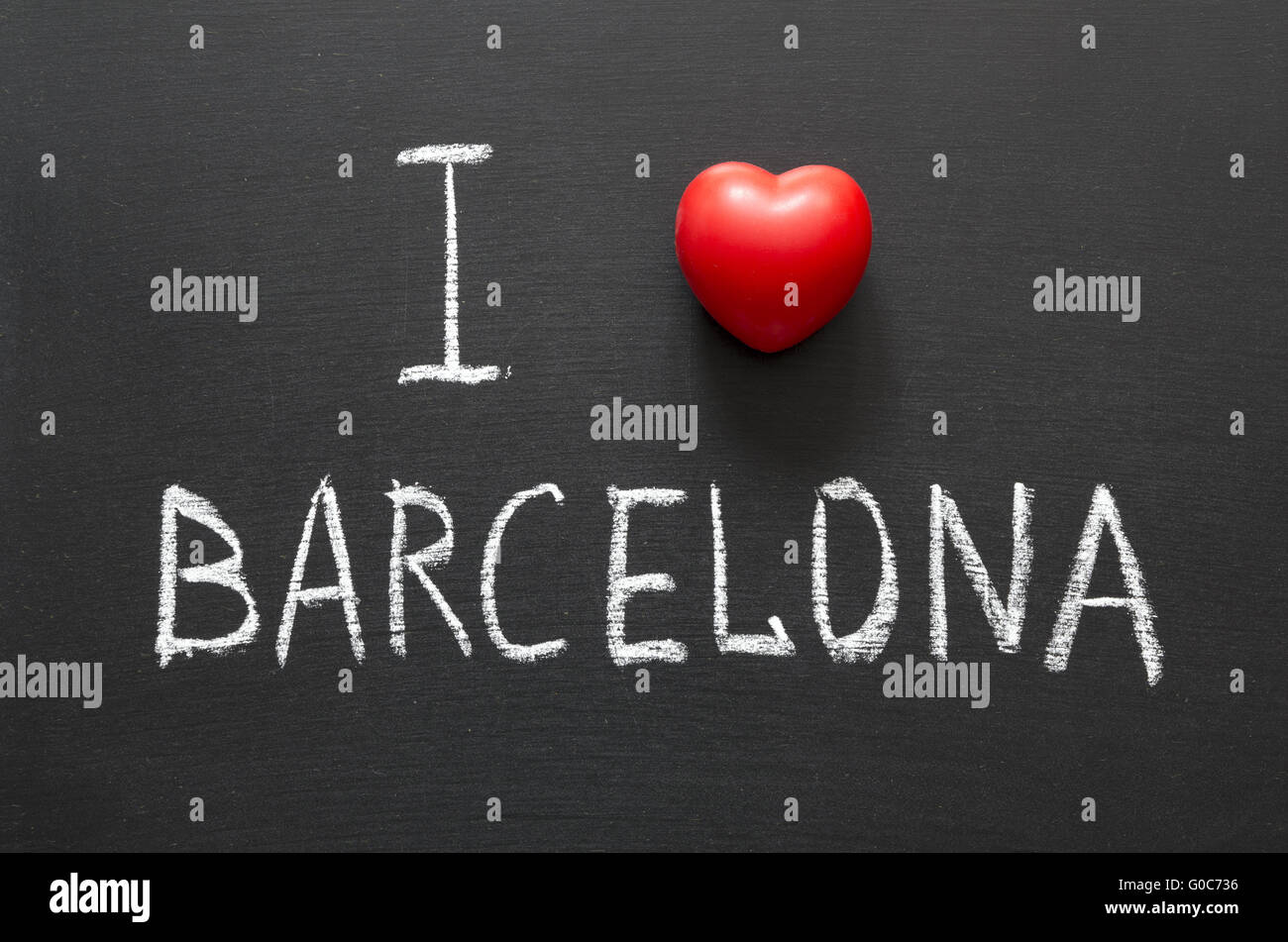 J'aime Barcelone à la main sur tableau noir de l'école Banque D'Images