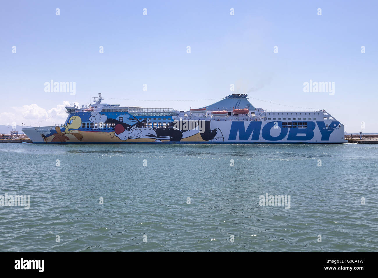 Moby Lines ferry au port de Cavo, Ile d'Elbe Banque D'Images