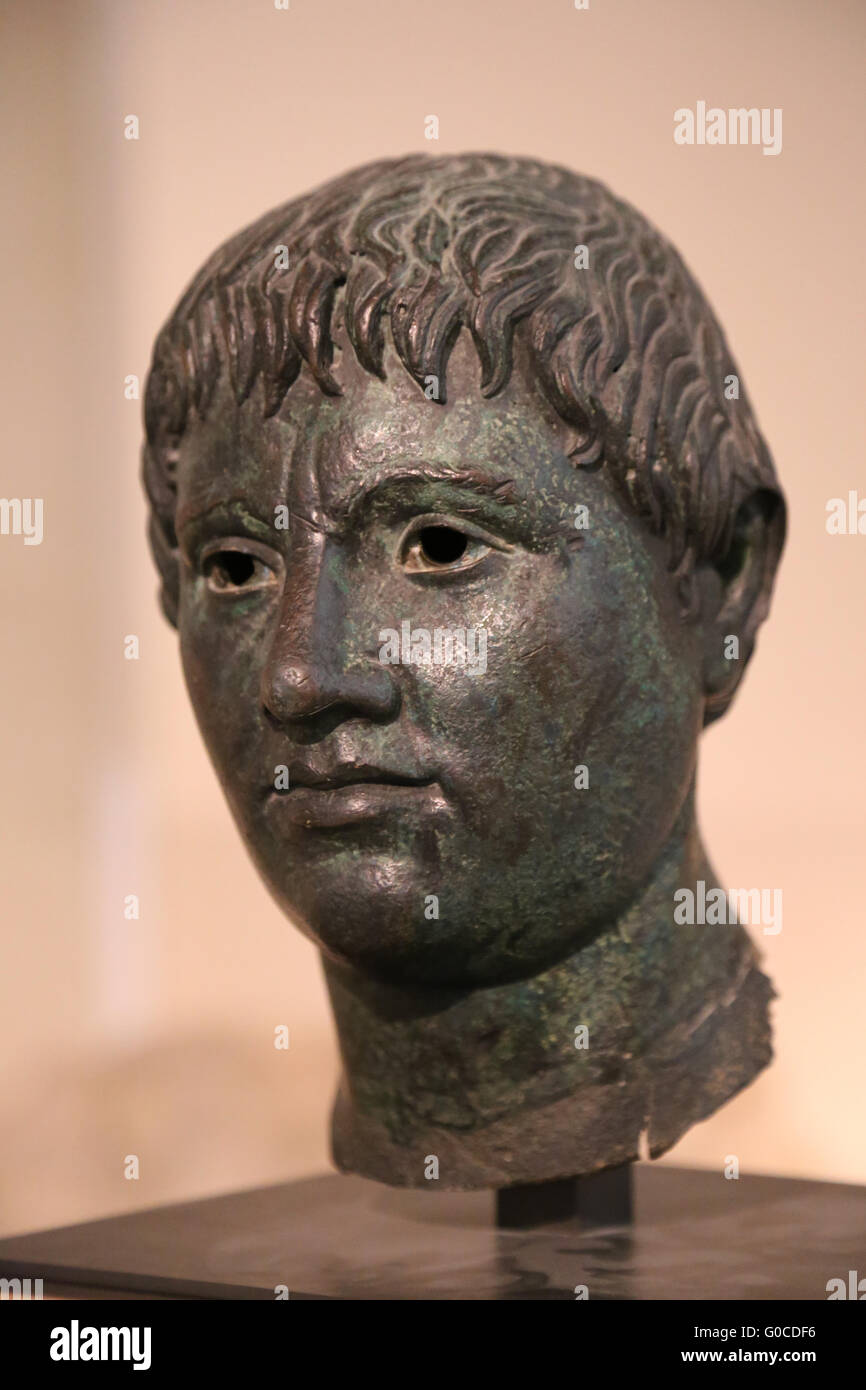 L'art étrusque, Portrait d'un jeune homme. Le bronze. 3e ch. BC. De Fiesole, Italie. Musée du Louvre, Paris, France. Banque D'Images