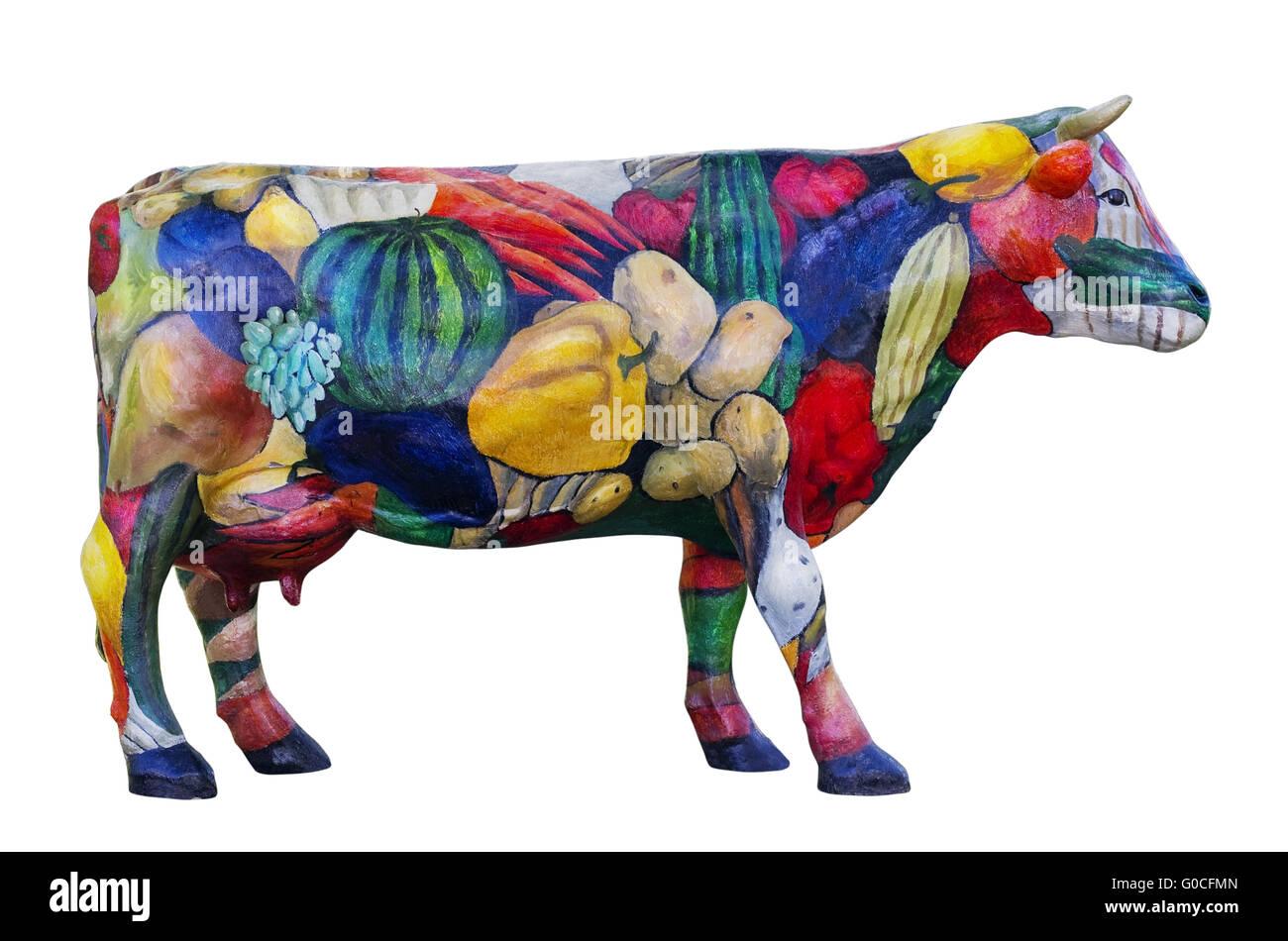 Modèle d'une vache est agrémenté de légumes et de fruits Banque D'Images