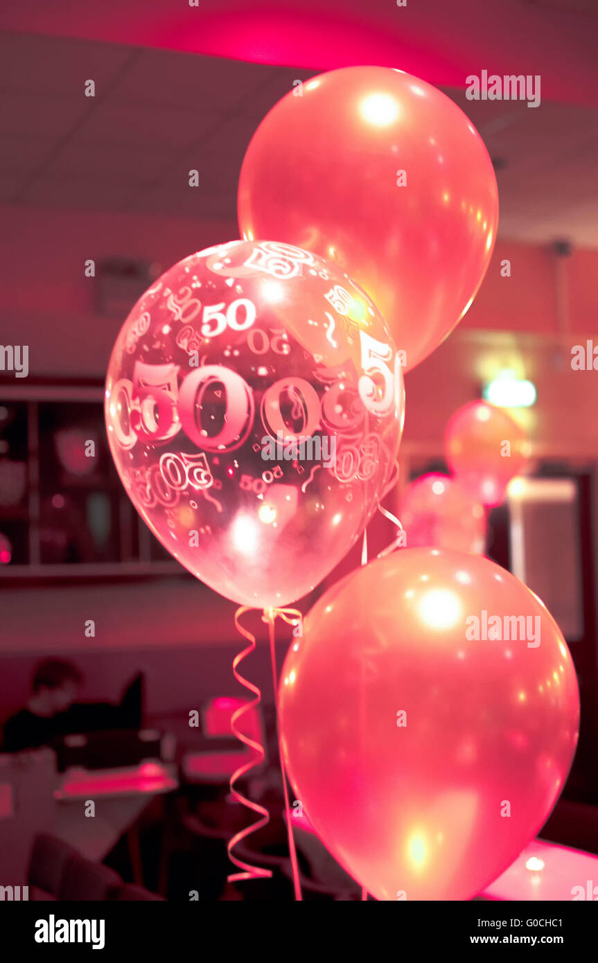 50e anniversaire ballons roses. Party balloons Banque D'Images