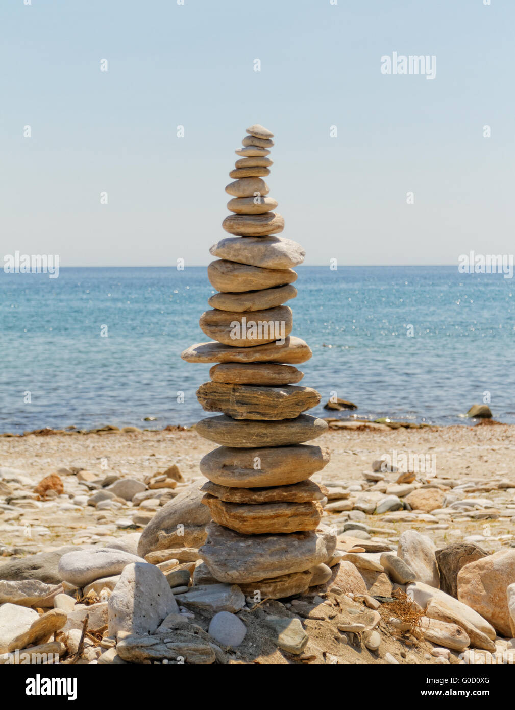 Photo d'une grande sculpture en pierre dans la plage Banque D'Images