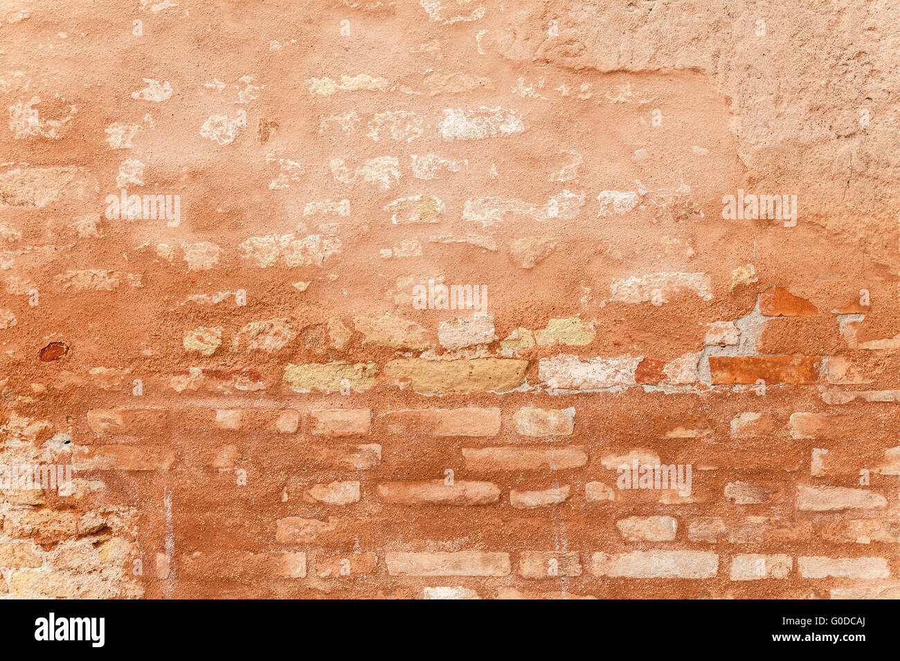 La texture poreuse d'un mur de brique médiévale Banque D'Images
