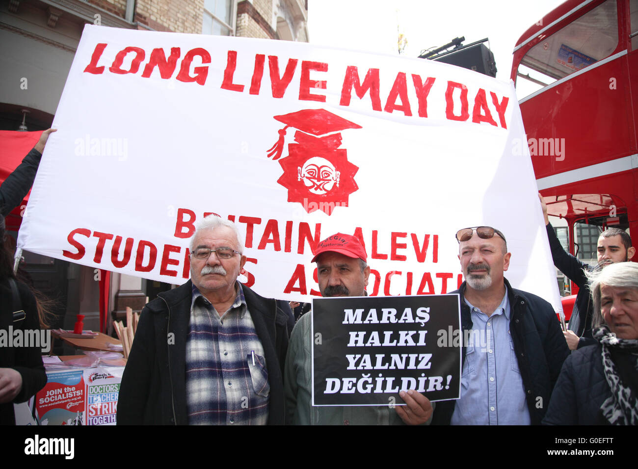 Londres, 1 mai 2016 - Des milliers de marcheurs dans premier mai à Londres, suivie d'une marche à Trafalgar Square Crédit : Dinendra Haria/Alamy Live News Banque D'Images