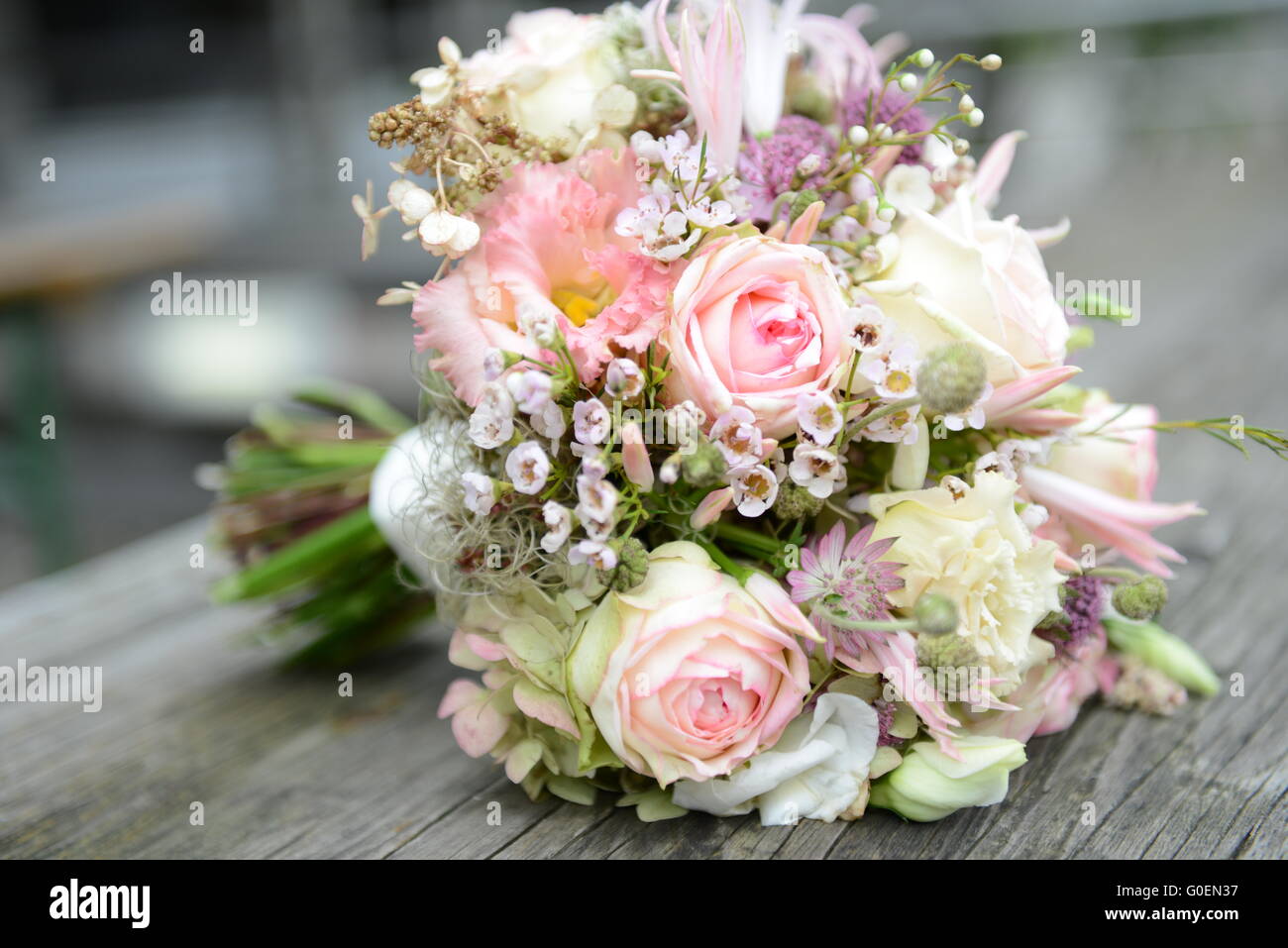 Bouquet de mariage rouge Banque de photographies et d’images à haute