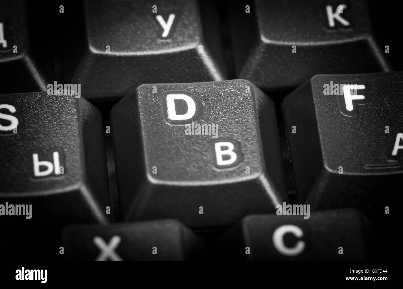Collection électronique - noir Détails clavier de l'ordinateur avec lettre russe. L'accent sur la touche centrale. Banque D'Images