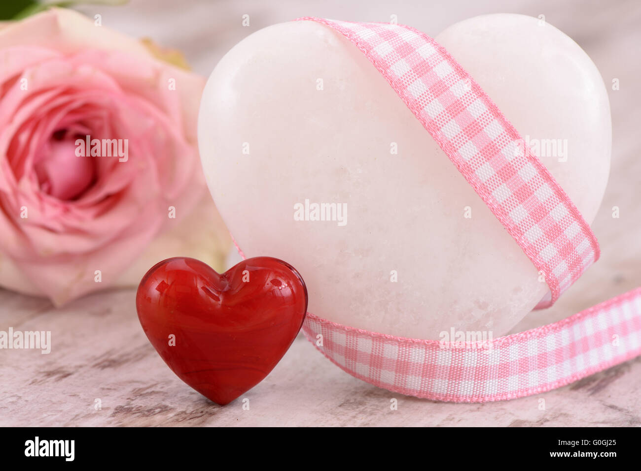 Valentines Day à la rose et le coeur dans l'amour Banque D'Images