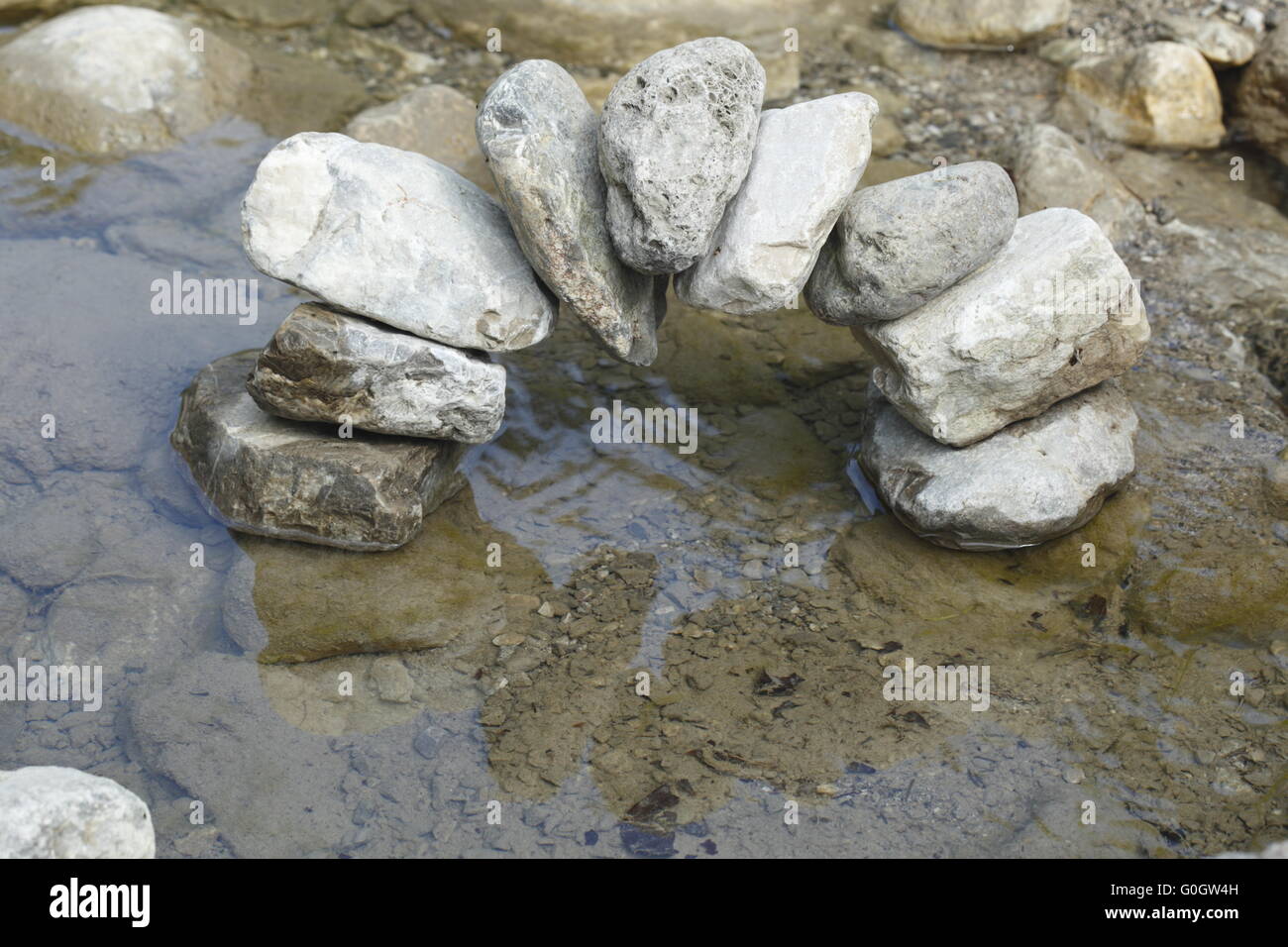 pierres dans l’eau Banque D'Images