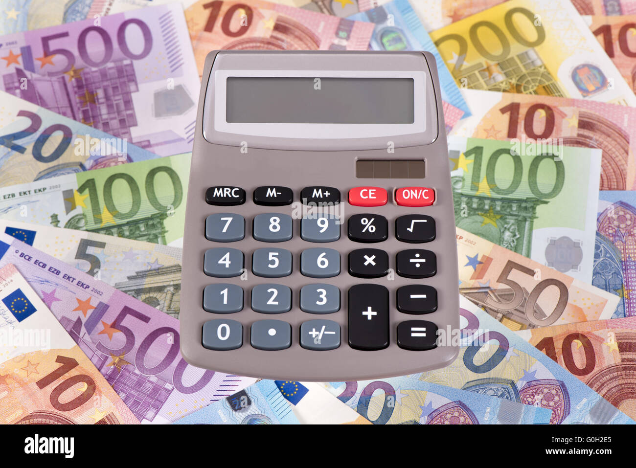 Calculatrice sur les billets en euros Banque D'Images