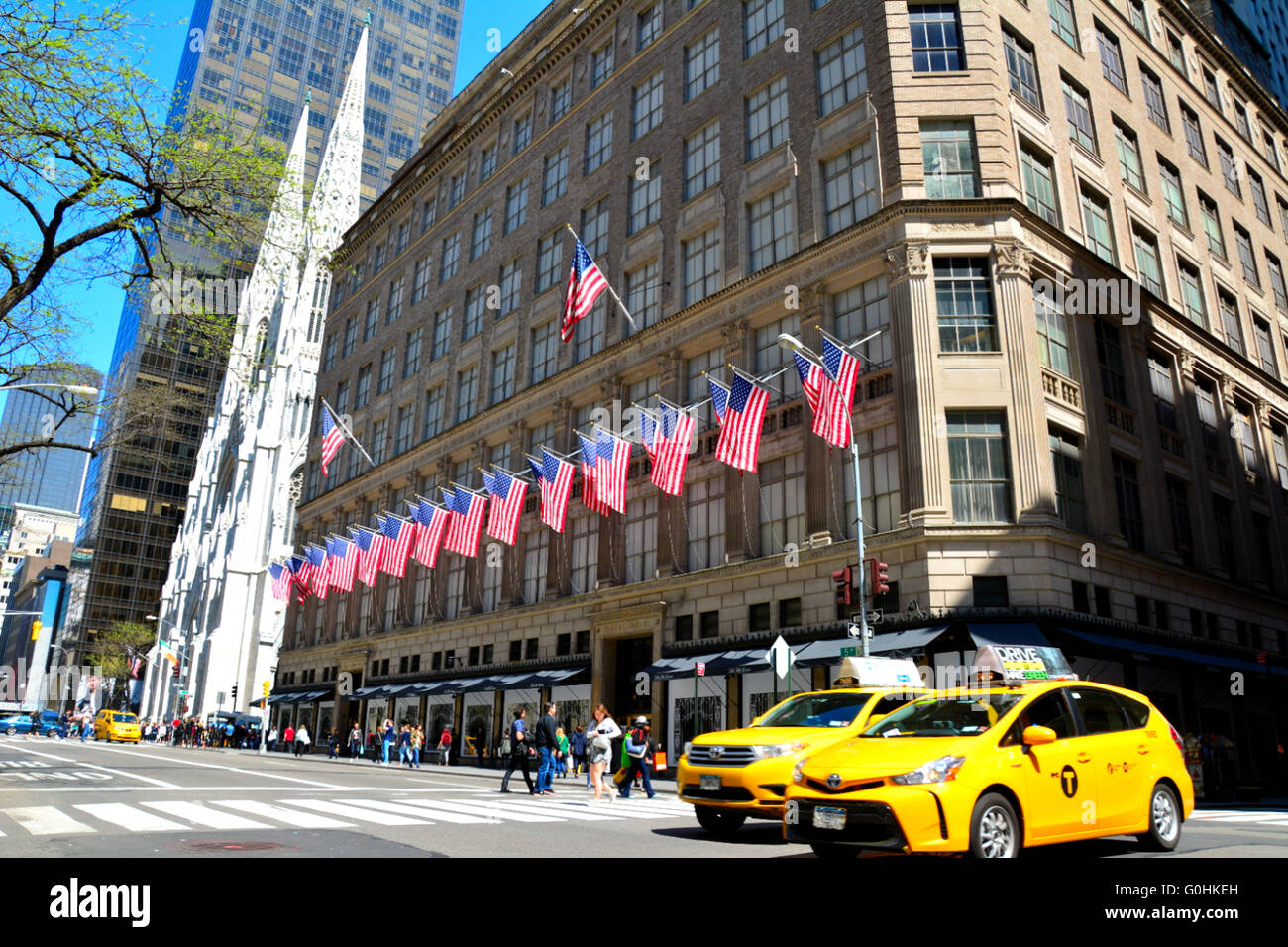 Un Cinquième Avenue vue montrant le magasin Sak Banque D'Images