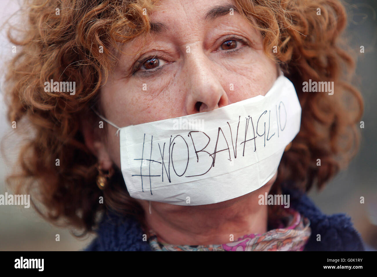 Rome, Italie. 2 mai, 2016. Les journalistes bâillonnés Rome 07 mai 2016. Marathon de sit-in en face de l'Iranian, égyptienne et ambassades turques pour la liberté de la presse et des droits de l'homme. Samantha Photo/ Zucchi Insidefoto/Alamy Live News Banque D'Images