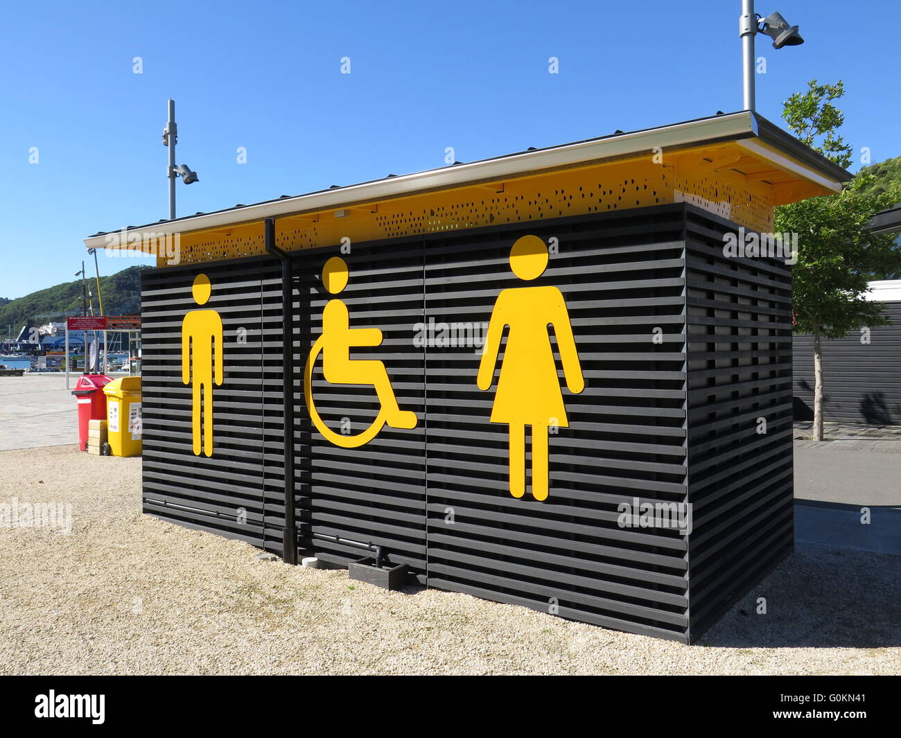 Bloc de toilettes publiques à Picton, île du Sud, Nouvelle-Zélande Banque D'Images