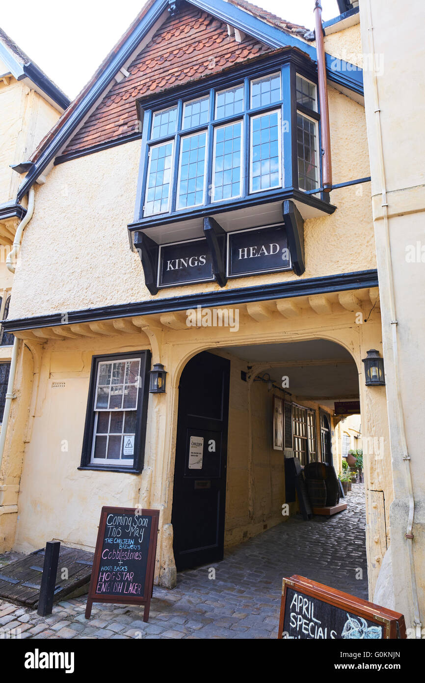 Kings Head 15e siècle la propriété du National Trust Kings Head Passage Aylesbury Buckinghamshire UK Banque D'Images