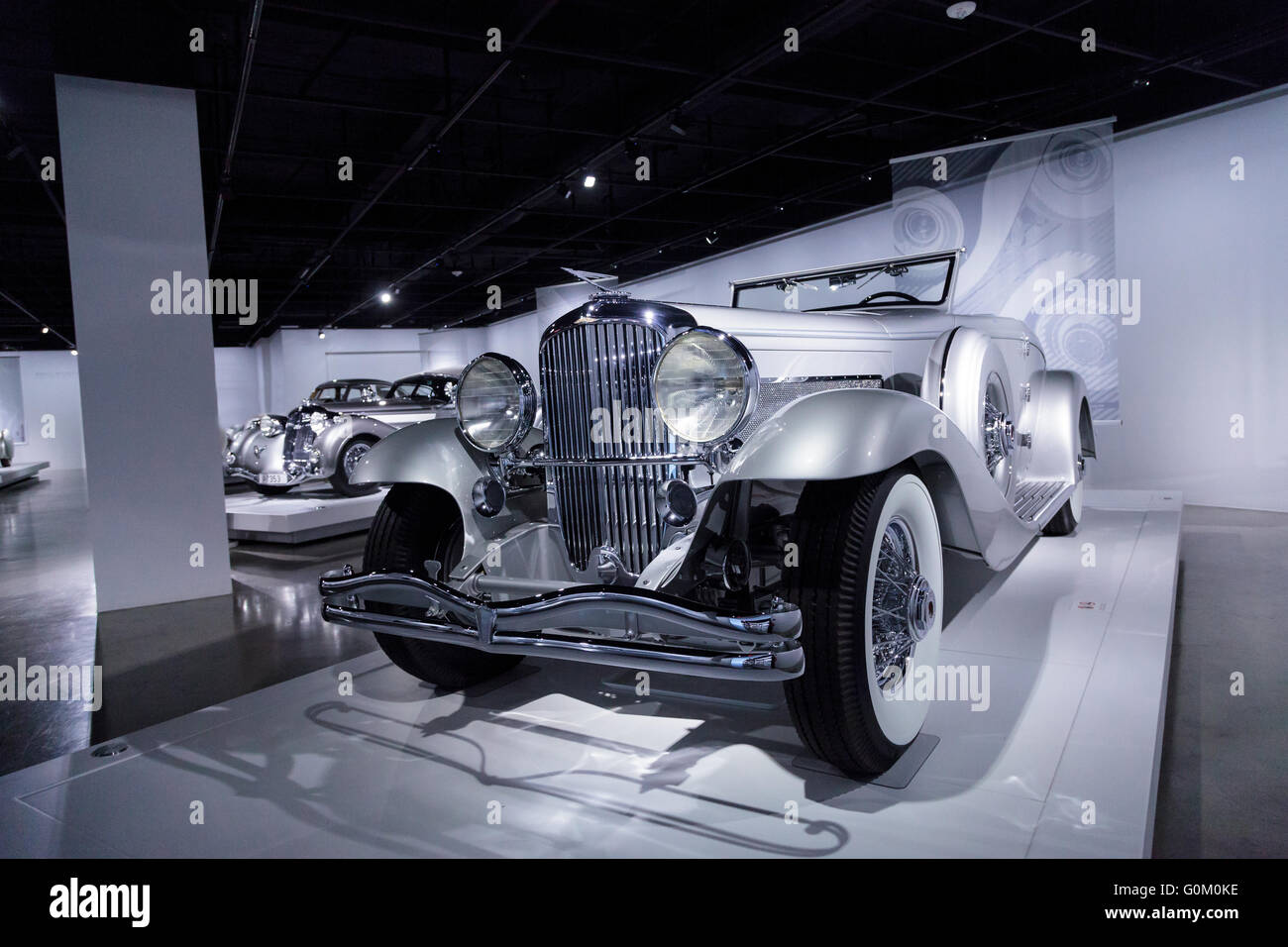 1936 Duesenberg Model SJN par Rollston Convertible. Une partie de la Collection Nethercutt, Helen et Jack Nethercutt Banque D'Images