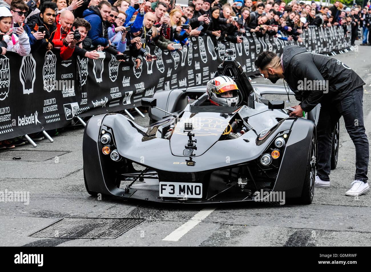 DUBLIN, IRLANDE. 01 mai 2016 - UN Mono, société basée à Liverpool (BAC Briggs Compagnie Automobile), entraînée par Oliver Webb au début de la course de 2016 à Bucarest Banque D'Images