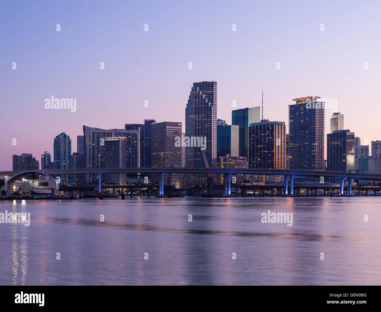 Centre-ville de Miami au crépuscule. La Floride. USA Banque D'Images