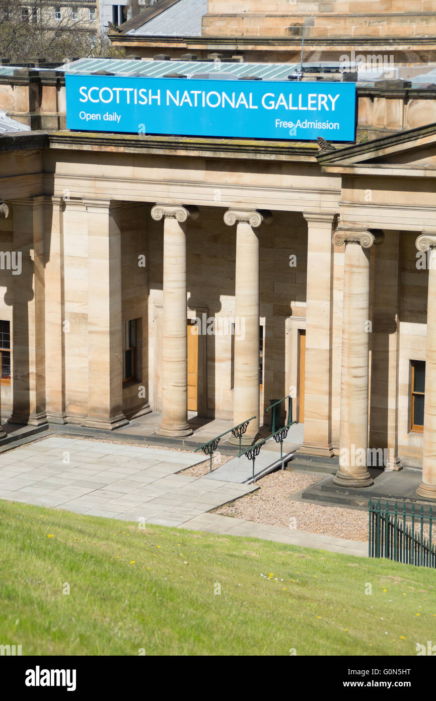 La Scottish National Gallery s'appuyant sur le monticule, Edimbourg - Ecosse Banque D'Images