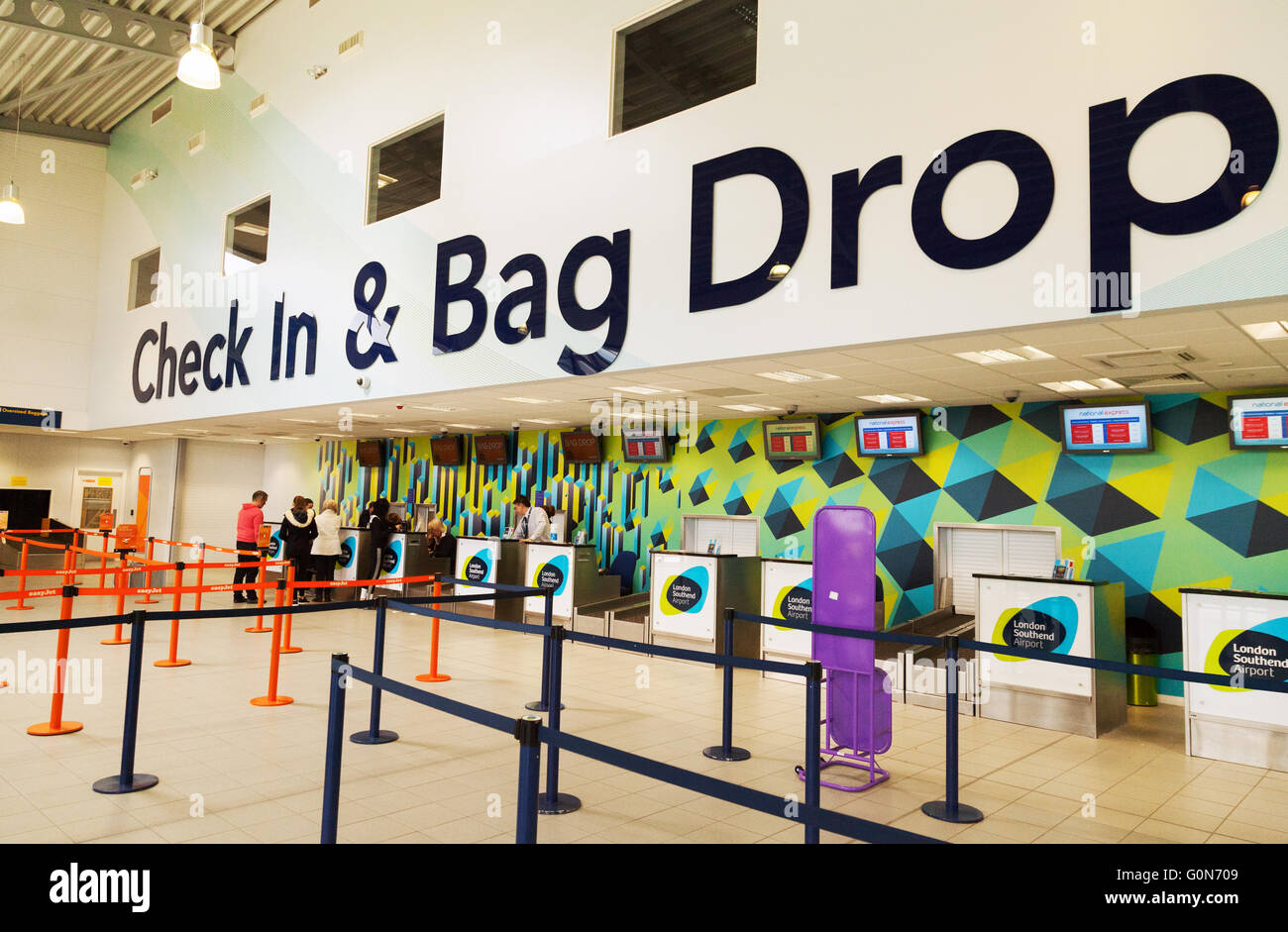 Le check in et Bag Drop, terminal de l'aéroport de Londres Southend Southend, intérieur, dans l'Essex, UK Banque D'Images