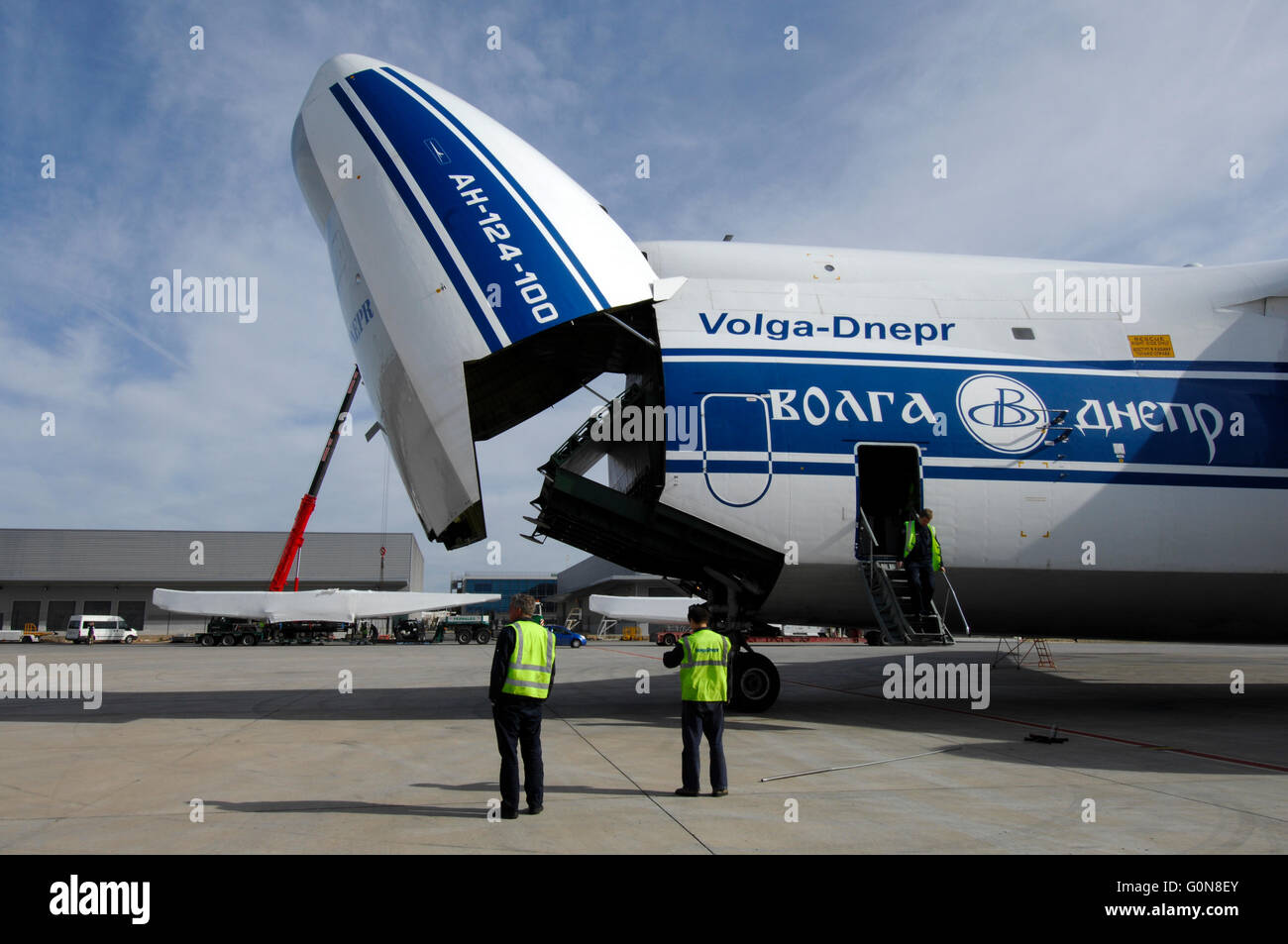 VolgaDnepr Airlines, Antonov An124100 avions de transport commercial