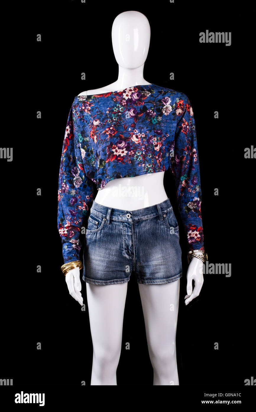 Top et short floral. Banque D'Images