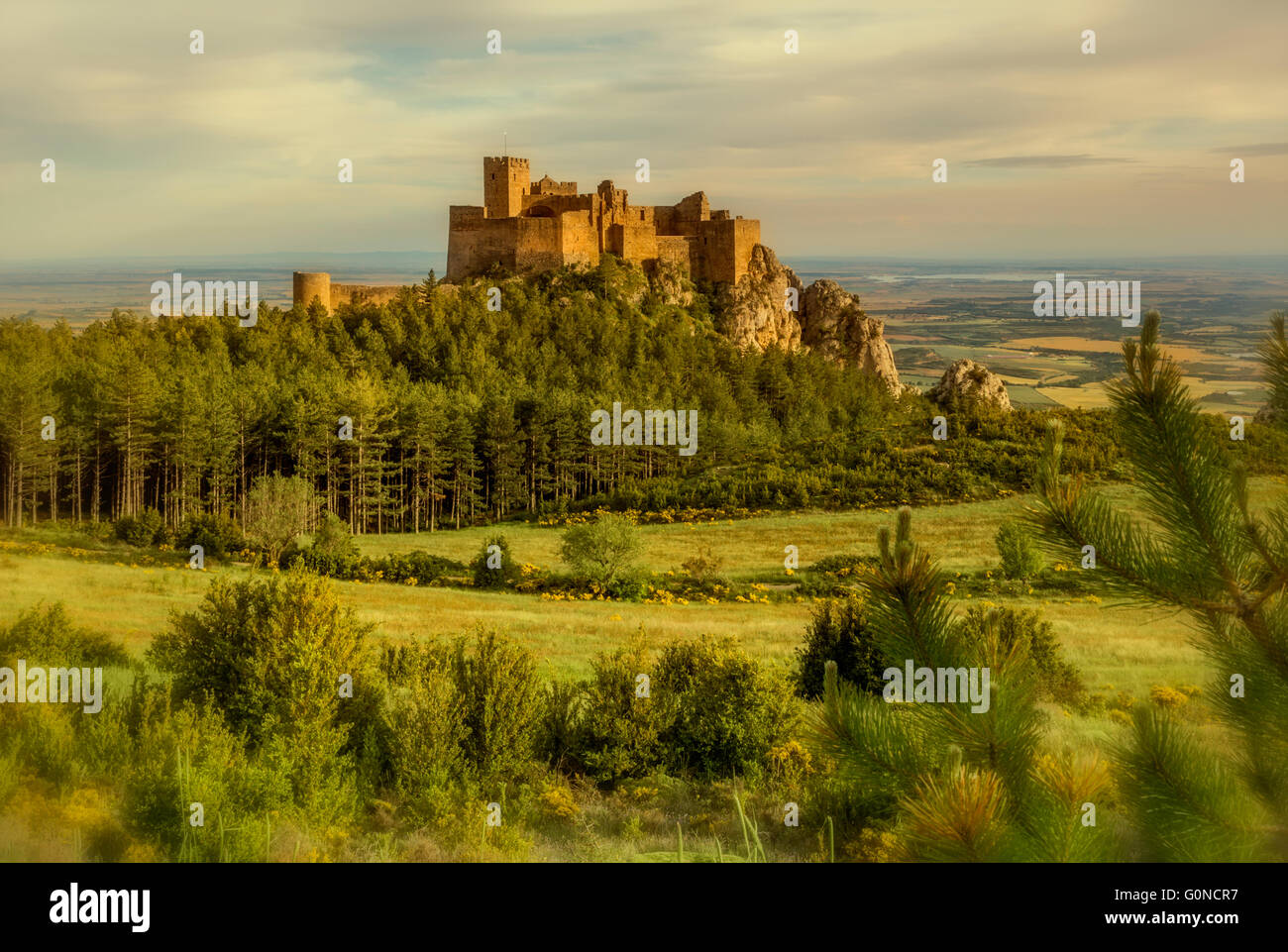 Près de Loarre, la Province d'Huesca, Aragon, Espagne. Le Château de Loarre datant du 11ème et 12ème siècles. Banque D'Images