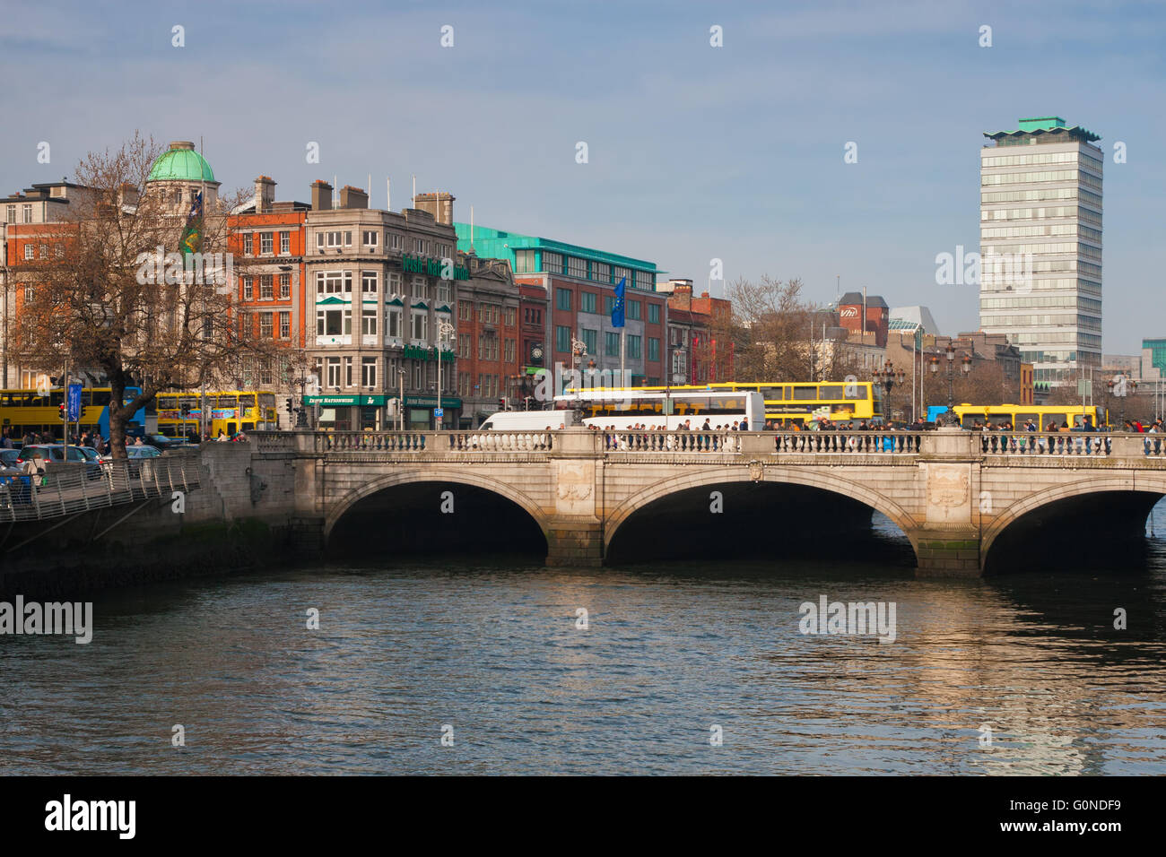 L'Irlande, Dublin, O'Connell Bridge sur la rivière Liffey, centre-ville, paysage urbain, Skyline Banque D'Images