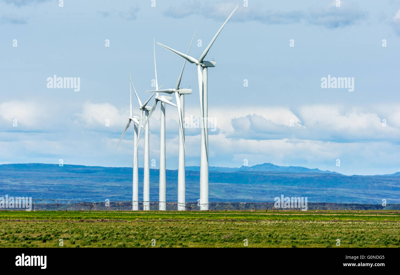Les éoliennes près de Idaho Hammett Banque D'Images