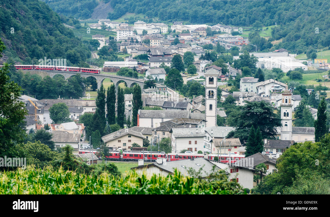 L'Europe, Suisse, Grisons, Val Poschiavo, Brusio, viaduc ferroviaire circulaire Banque D'Images