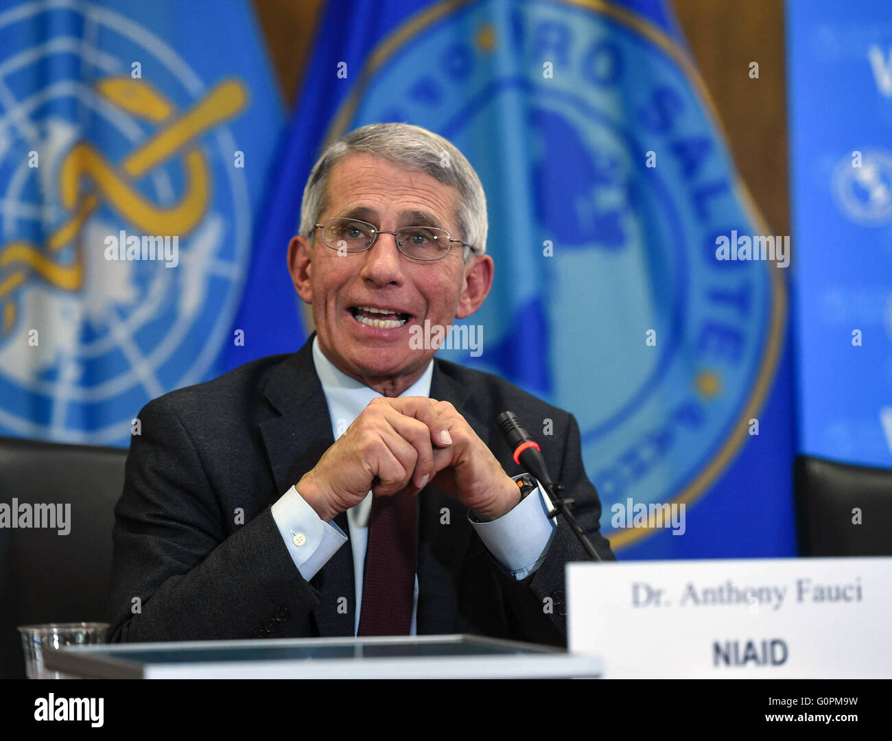 Washington, DC, USA. 3 mai, 2016. Anthony Fauci, directeur de l'Institut National Américain des allergies et des maladies infectieuses parle pendant un briefing Zika à Washington, DC, États-Unis, le 3 mai 2016. Environ 500 millions de personnes dans les Amériques sont à risque d'être infecté par le virus Zika, qui peut causer des défauts de naissance tels que la microcéphalie, un haut fonctionnaire de l'Organisation panaméricaine de la santé (OPS) a déclaré mardi. © Bao Dandan/Xinhua/Alamy Live News Banque D'Images