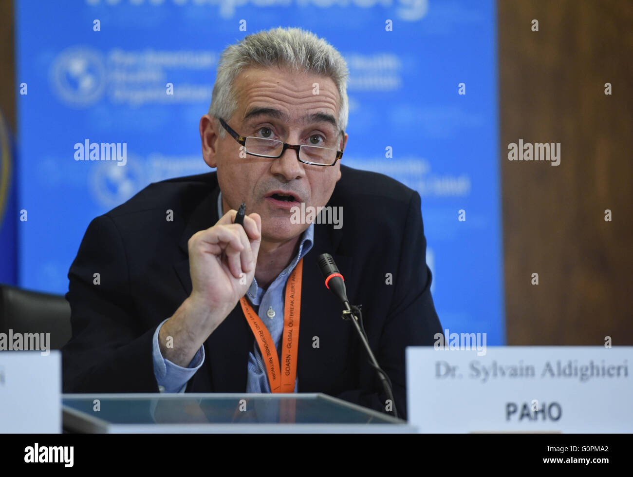 Washington, DC, USA. 3 mai, 2016. Sylvain Aldighieri, Zika incident manager pour l'Organisation panaméricaine de la santé (OPS) parle au cours d'une séance d'Zika à Washington, DC, États-Unis, le 3 mai 2016. Environ 500 millions de personnes dans les Amériques sont à risque d'être infecté par le virus Zika, qui peut causer des défauts de naissance tels que la microcéphalie, un haut fonctionnaire de l'Organisation panaméricaine de la santé (OPS) a déclaré mardi. © Bao Dandan/Xinhua/Alamy Live News Banque D'Images