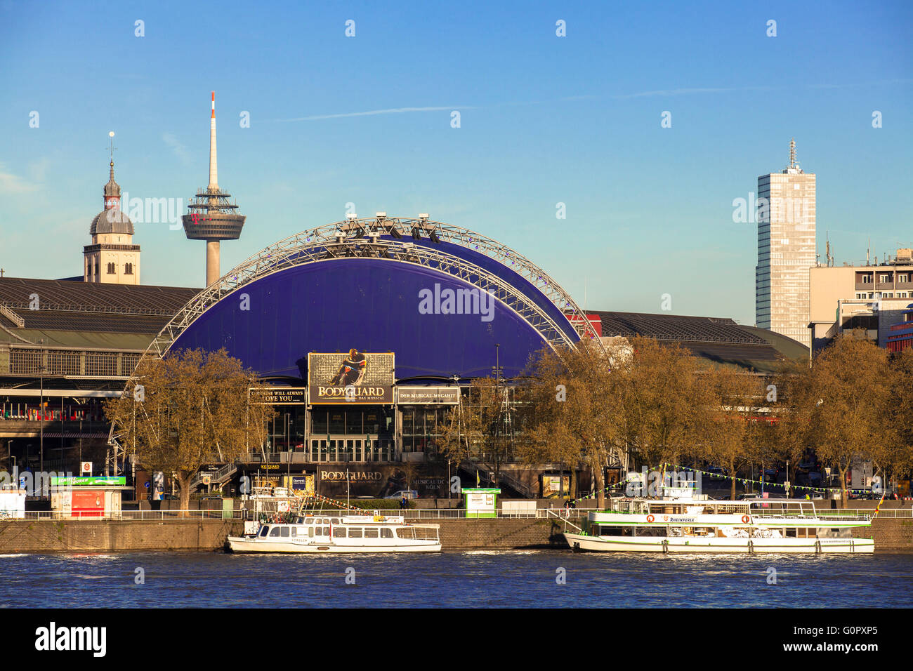L'Europe, l'Allemagne, Cologne, vue depuis le quartier Deutz au Théâtre Musical Dome. Banque D'Images