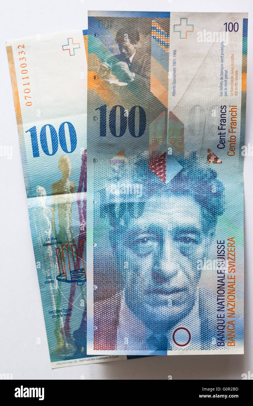 Vue en gros de billets de cent francs suisses Banque D'Images