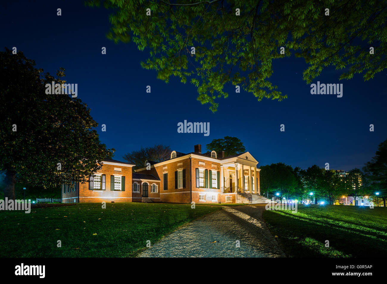 Le musée Homewood de nuit, à l'Université Johns Hopkins, à Baltimore, Maryland. Banque D'Images