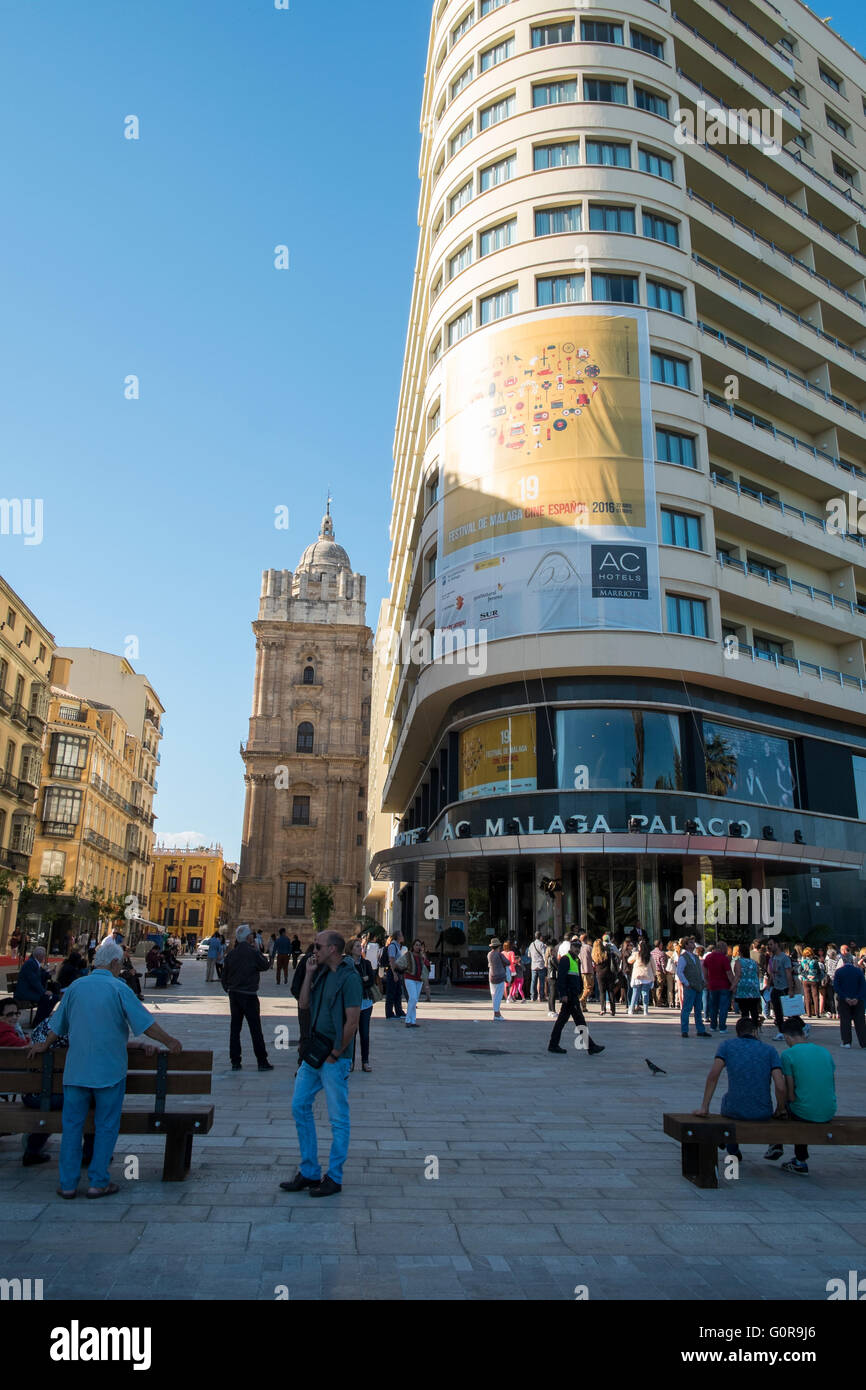 Hôtel AC Málaga Palacio et la cathédrale. Málaga XIX festival du film. Banque D'Images