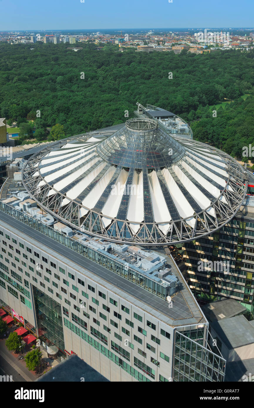 Vue sur le toit de la Sony Centre près de la Potsdamer Platz, Berlin, Brandenburg, Allemagne Banque D'Images